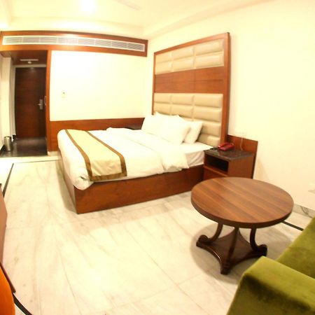 Hotel Ambica Katra Katra  Buitenkant foto