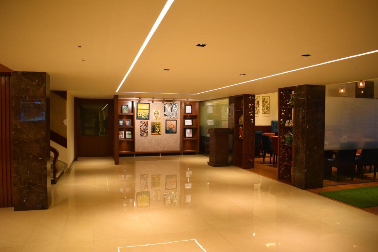 Hotel Ambica Katra Katra  Buitenkant foto