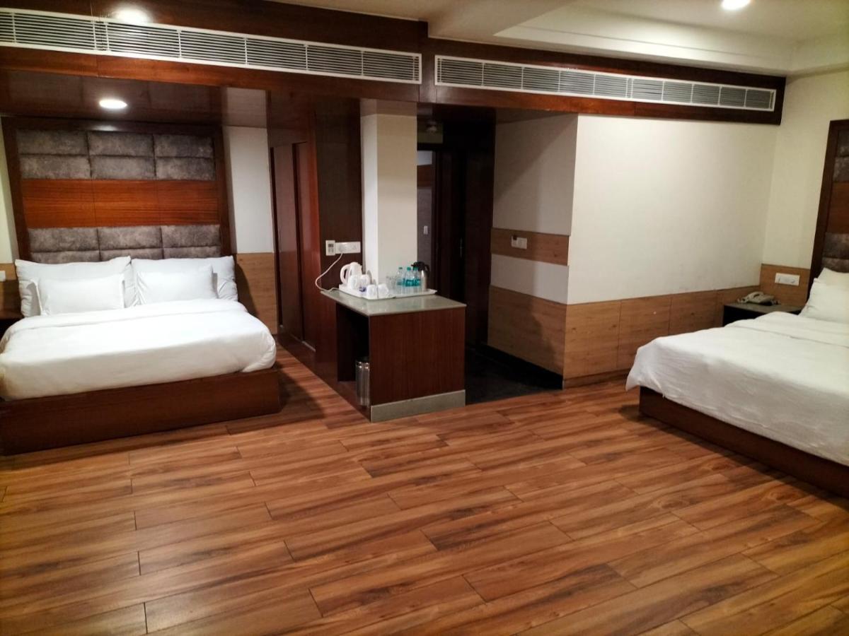 Hotel Ambica Katra Katra  Buitenkant foto