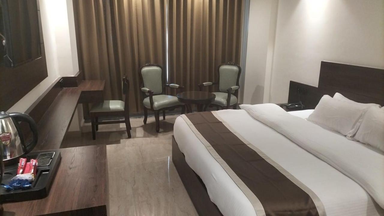 Hotel Ambica Katra Katra  Buitenkant foto
