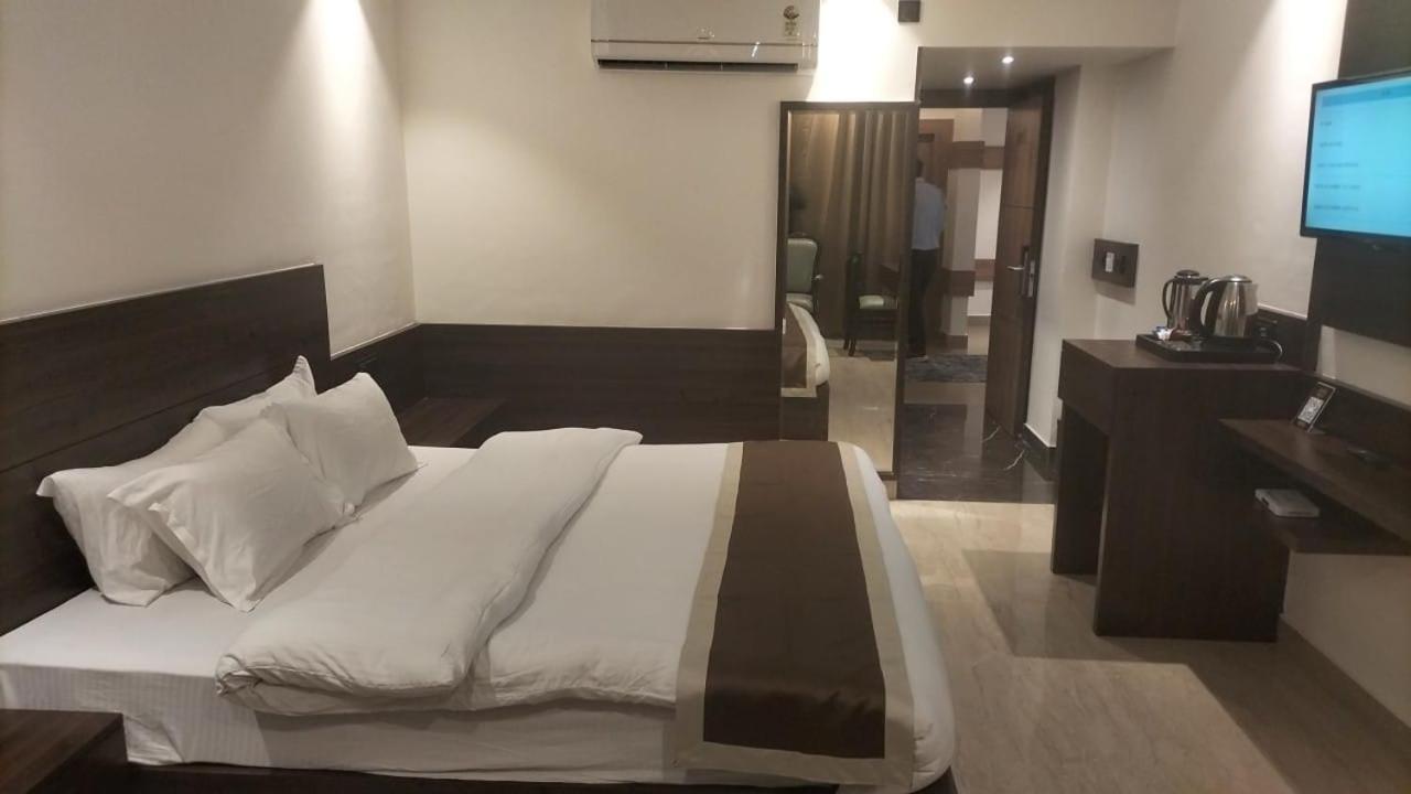 Hotel Ambica Katra Katra  Buitenkant foto