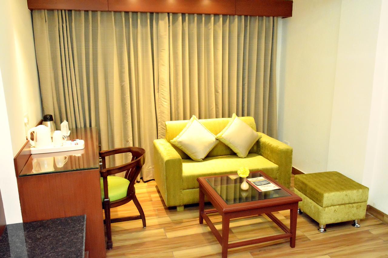 Hotel Ambica Katra Katra  Buitenkant foto