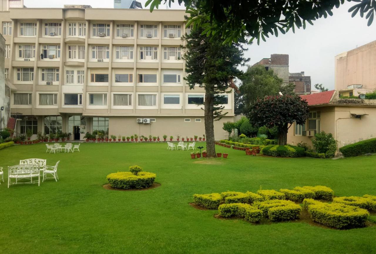Hotel Ambica Katra Katra  Buitenkant foto